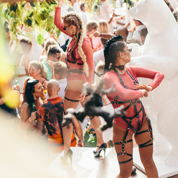 promomodkaykay-event-agency-show-outdoor